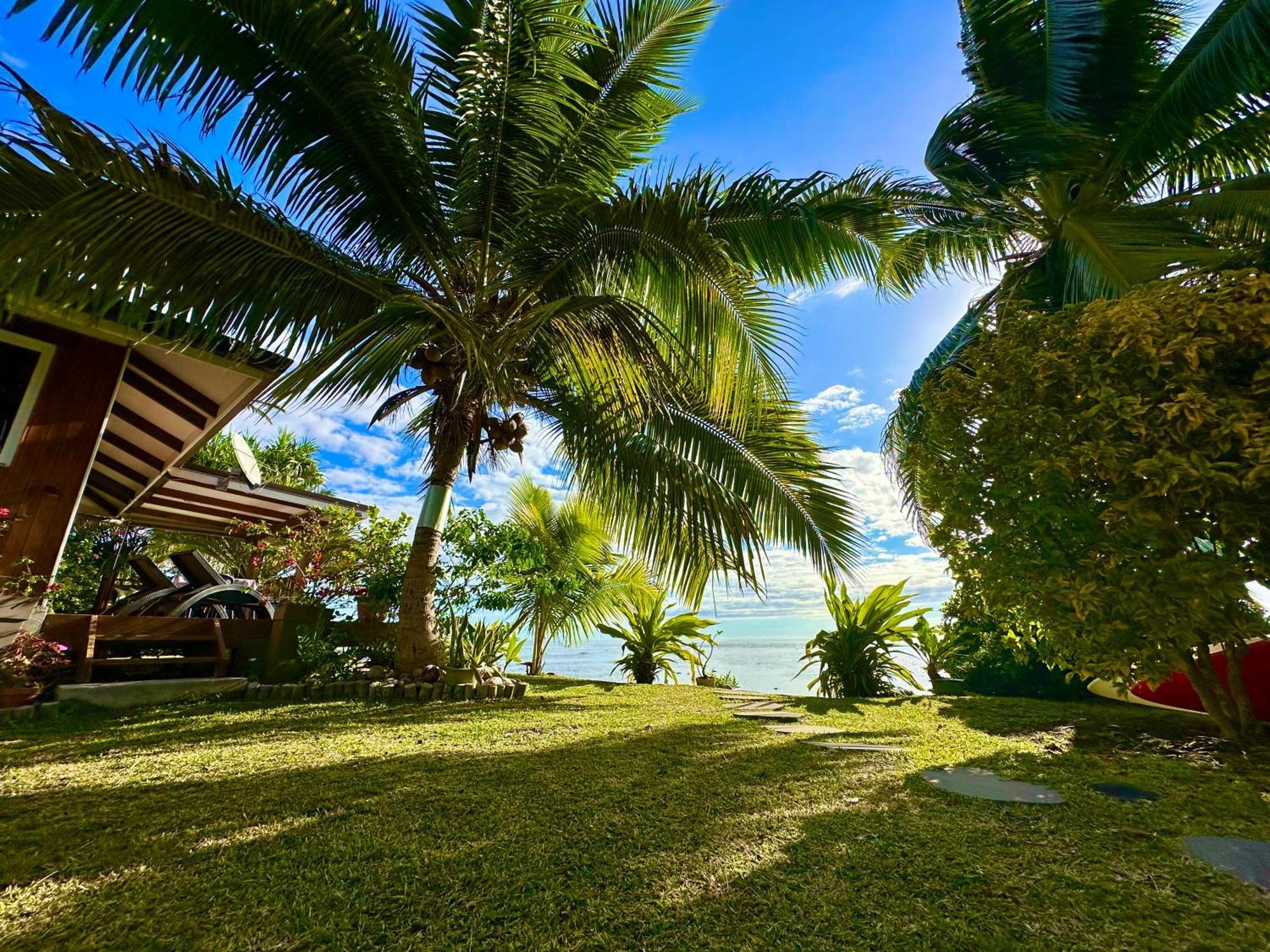 O'Coco Bungalow- Breathtaking Waterfront Views, Endless Memories Paea Eksteriør billede