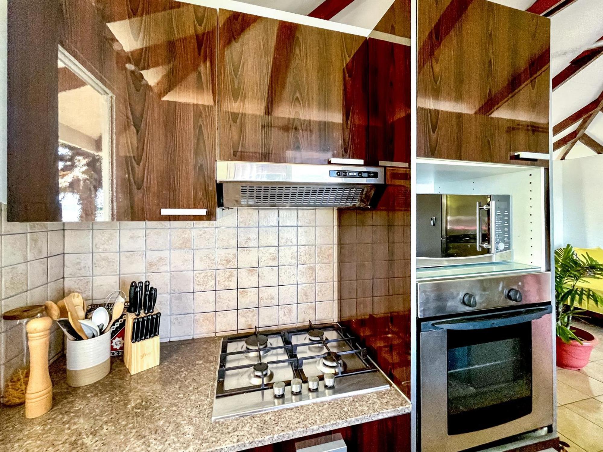 O'Coco Bungalow- Breathtaking Waterfront Views, Endless Memories Paea Eksteriør billede