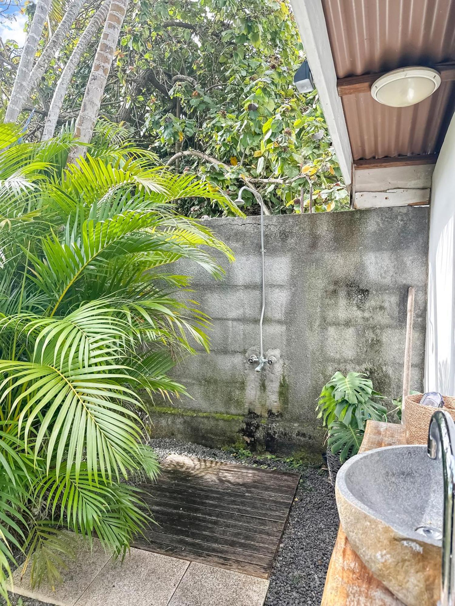 O'Coco Bungalow- Breathtaking Waterfront Views, Endless Memories Paea Eksteriør billede