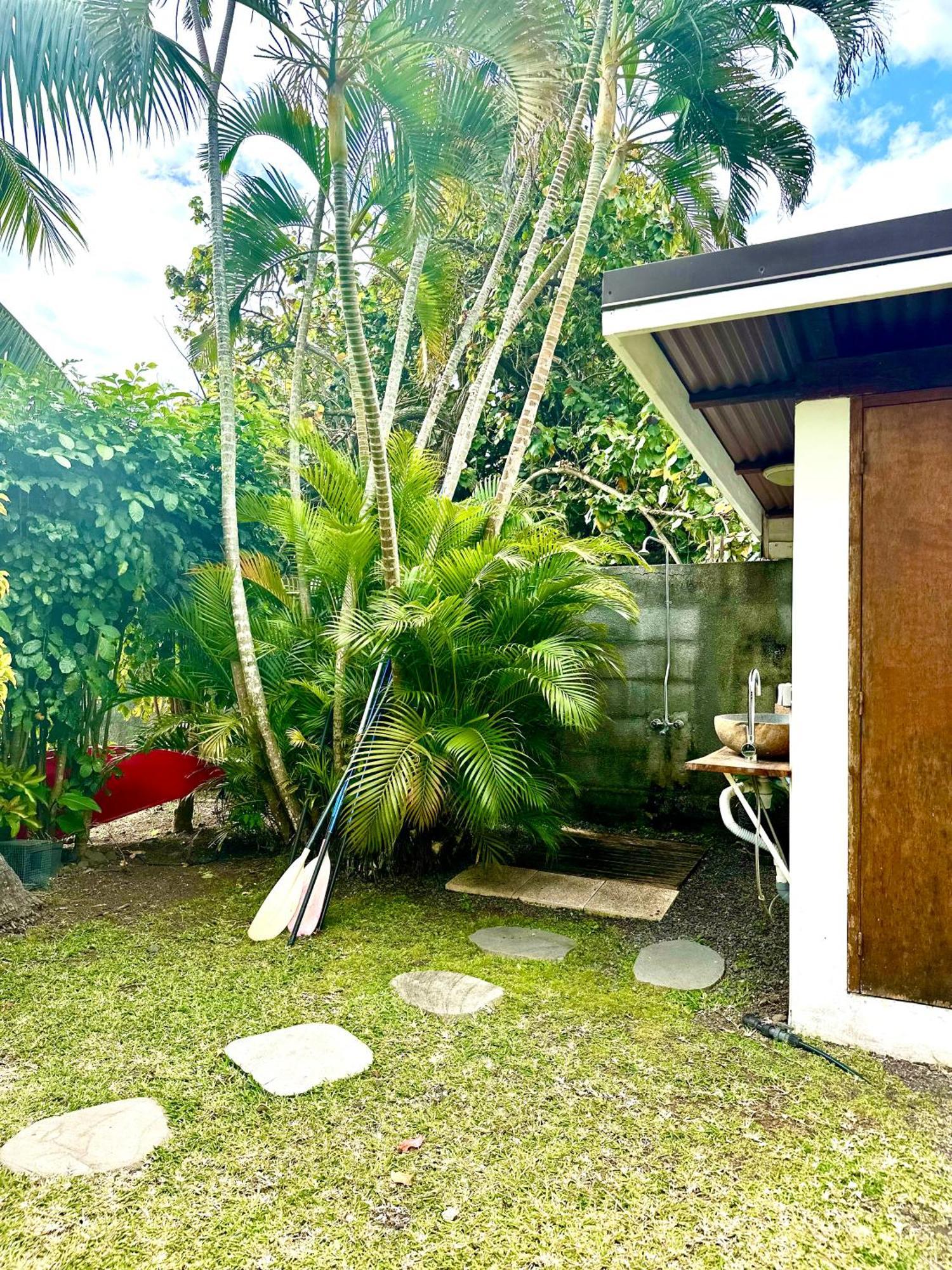 O'Coco Bungalow- Breathtaking Waterfront Views, Endless Memories Paea Eksteriør billede